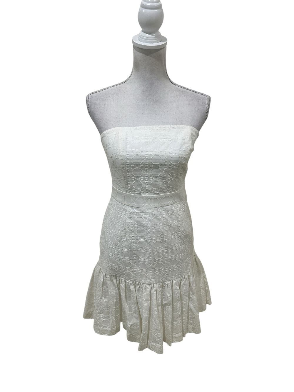 NWT Vineyard Vines Strapless White Ruffle-Hem dress caning jacquard lined sz 2